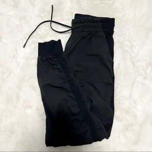 Lululemon Black Beyond The Studio Jogger 6